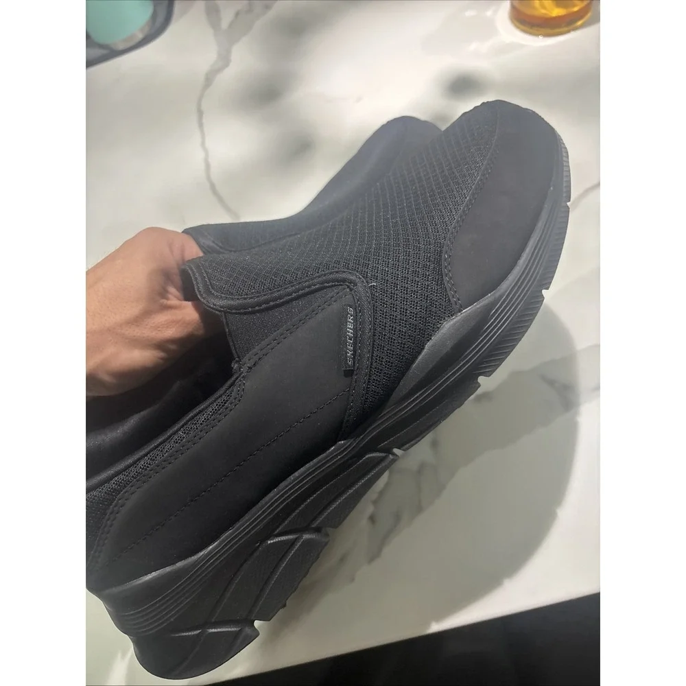 skechers equalizer Extra Wide Fit Slip On Size 13